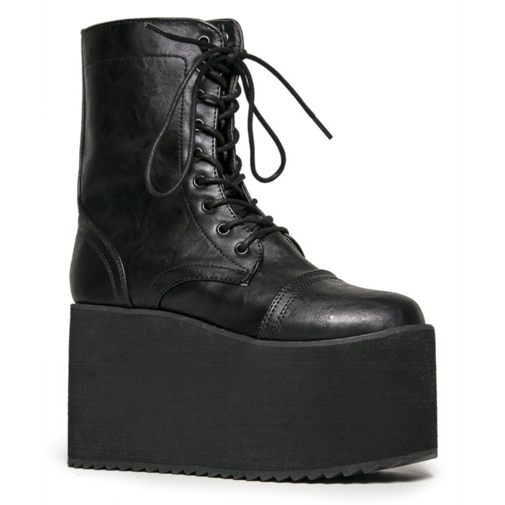 YRU Tanq platform boots